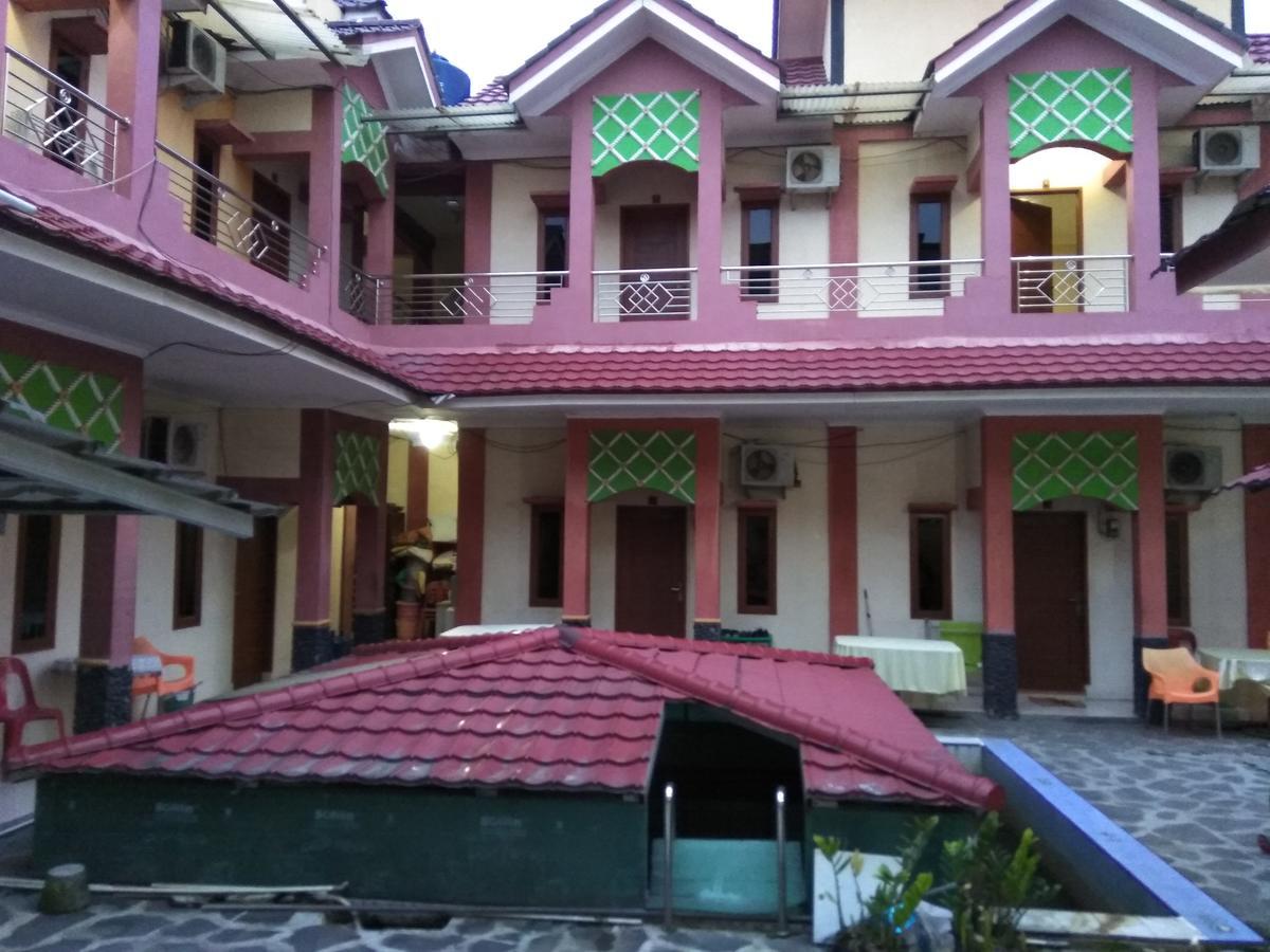 Pondok Cemara Medan Exterior photo